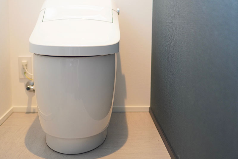 トイレの床に物がないと掃除しやすい